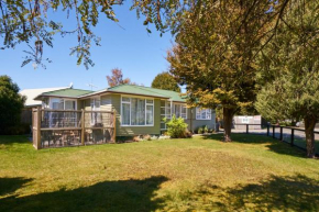 Accommodation Fiordland -The Three Bedroom House at 226A Milford Road, Te Anau
